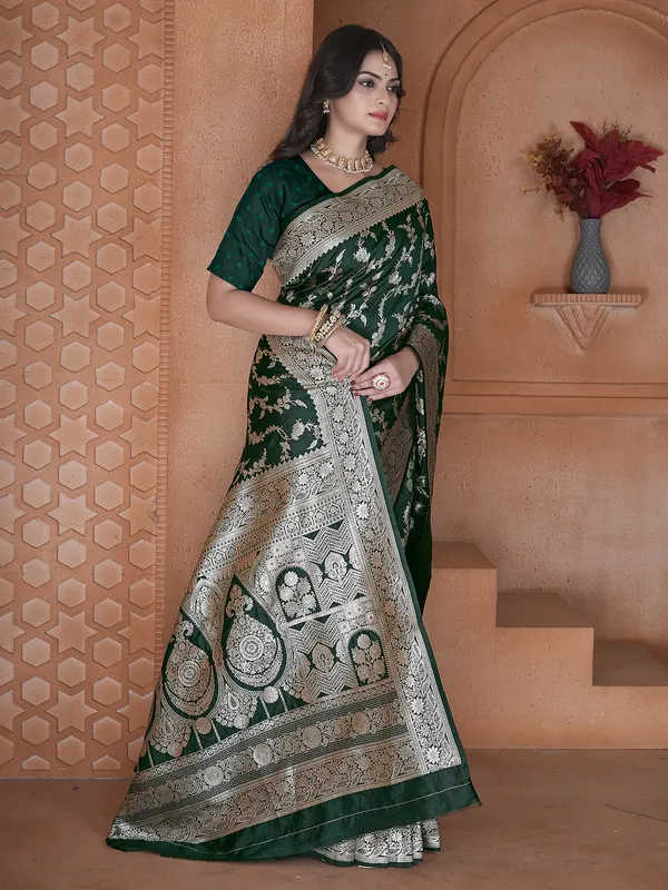 Dark green silk saree for wedding wear