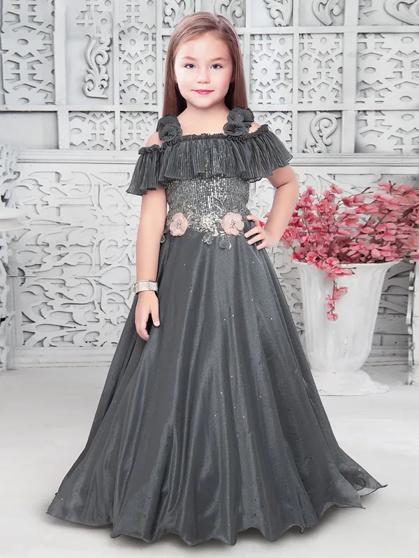 Dark grey gown in organza for reception wear