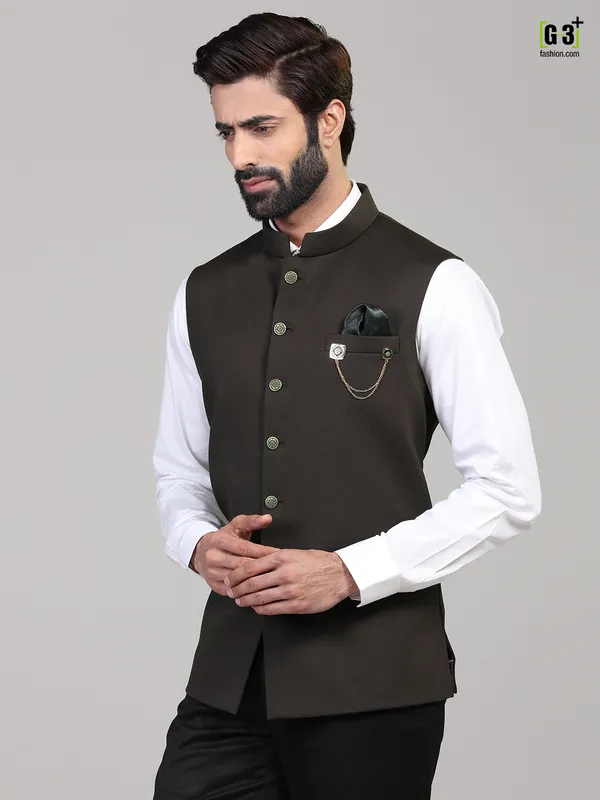 Dark grey knitted welt pocket solid waistcoat for mens