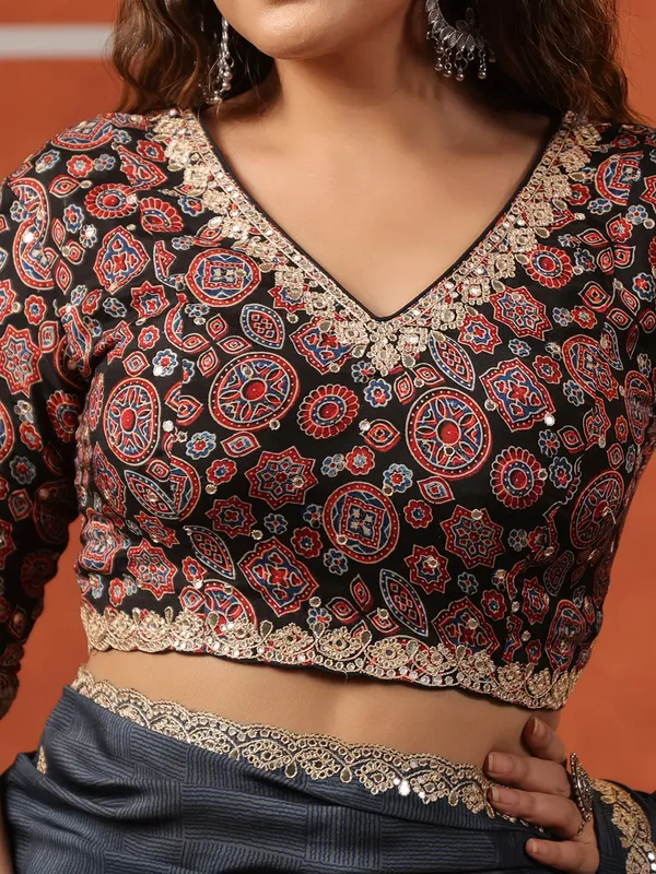 Dark grey printed muslin saree for women