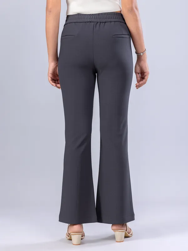 Dark grey women pant in lycra