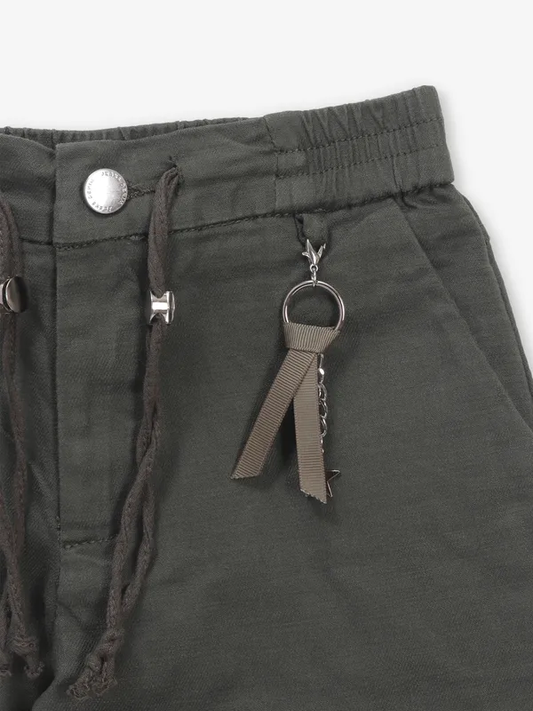 Dark olive cotton casual shorts