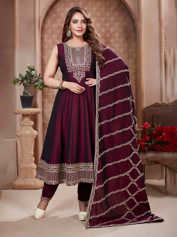 Dark purple sleeveless festive salwar suit