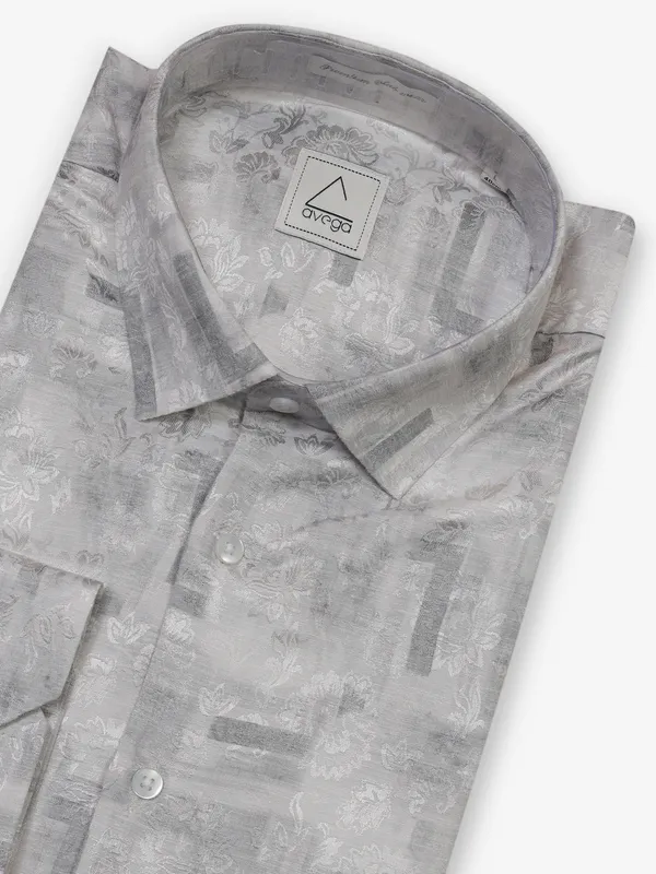 Dashing grey cotton shirt for party wear