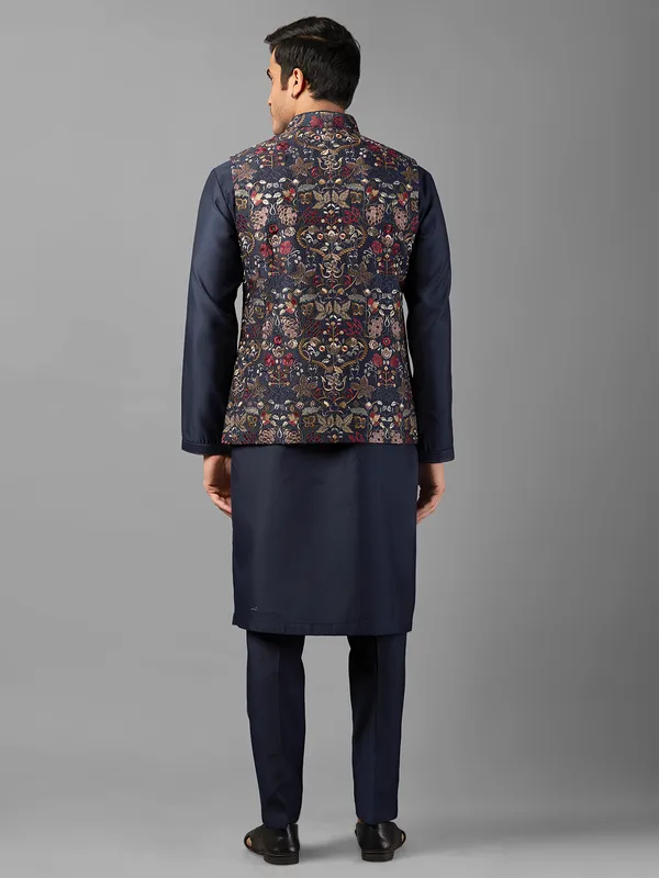 Dashing navy silk waistcoat set