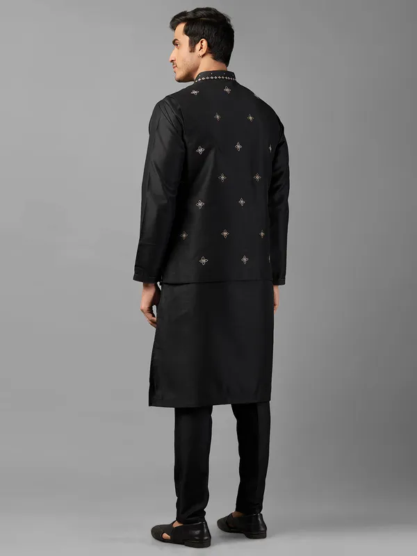 Dashing silk black waistcoat set