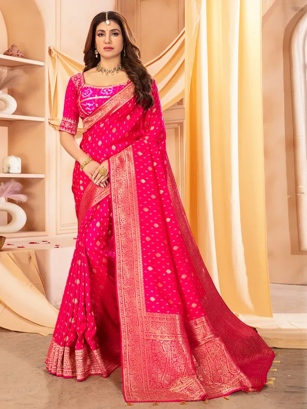 Dazzling magenta dola silk saree