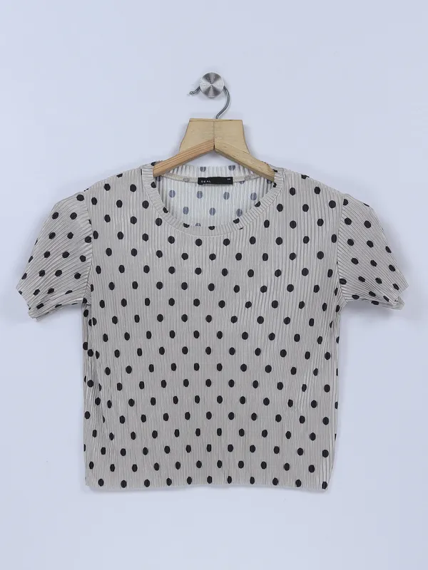 Deal beige casual lycra top in printed