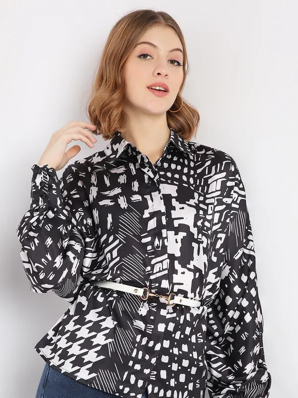 Deal black and white crepe printed shirt