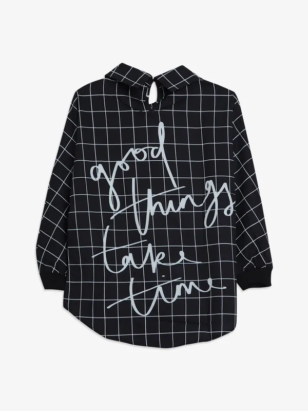 Deal black checks cotton top