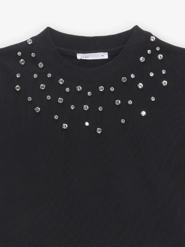 DEAL black cotton crop top for women