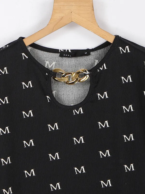 Deal black cotton top for casual