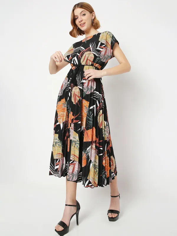 Deal black crepe printed dress