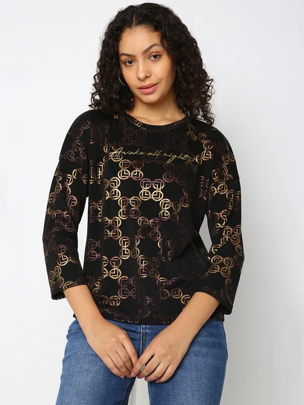 Deal black lycra top with zari work