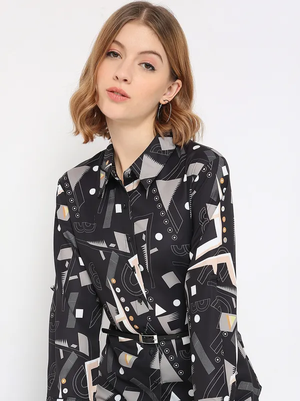 Deal black polyester printed shirt