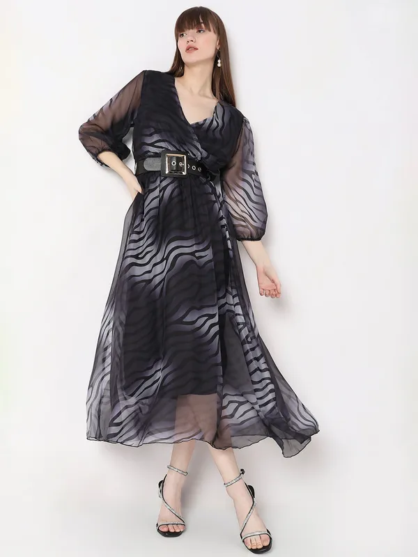 Deal black soft organza dress in printed
