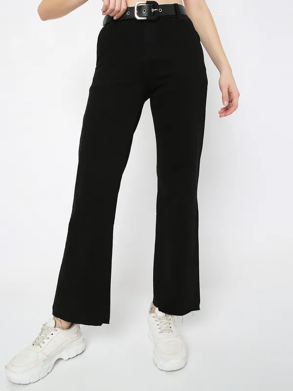 Deal black solid straight jeans