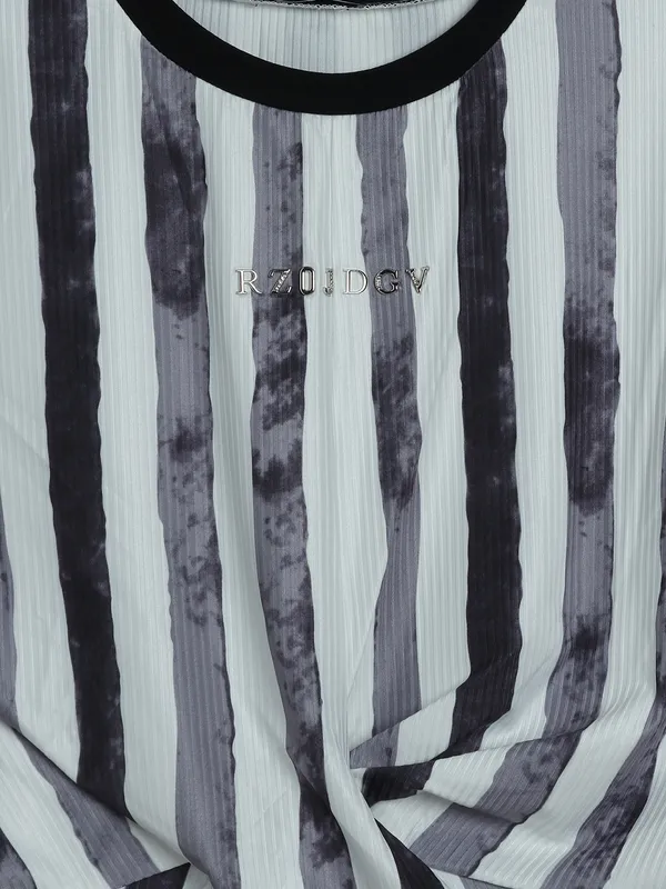 DEAL black stripe casual top