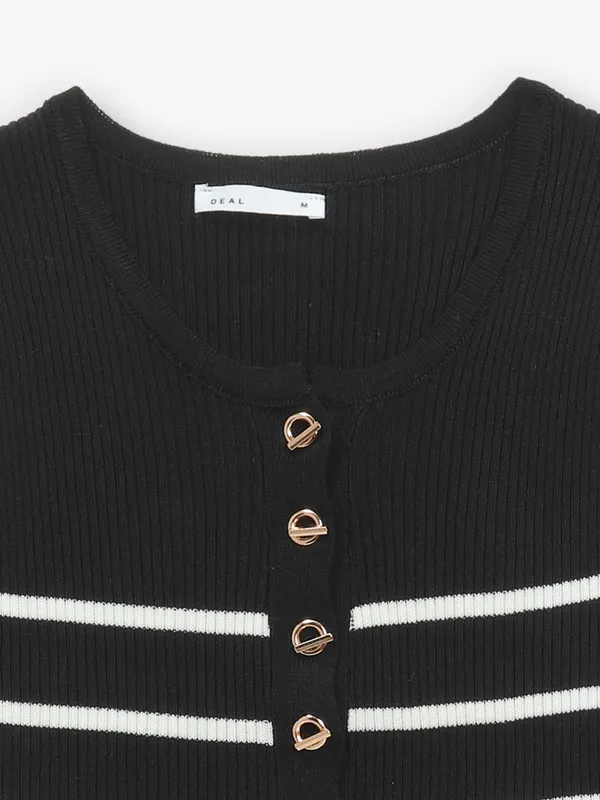 DEAL black stripe knitted top