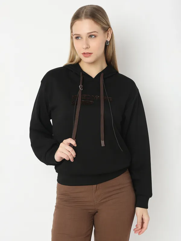 DEAL black woollen hoodie for women