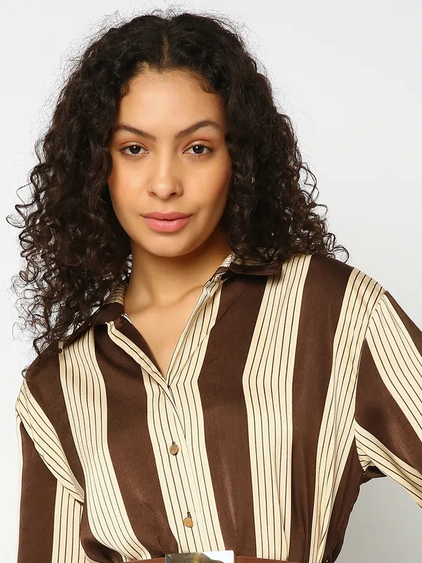 Deal brown stripe satin shirt