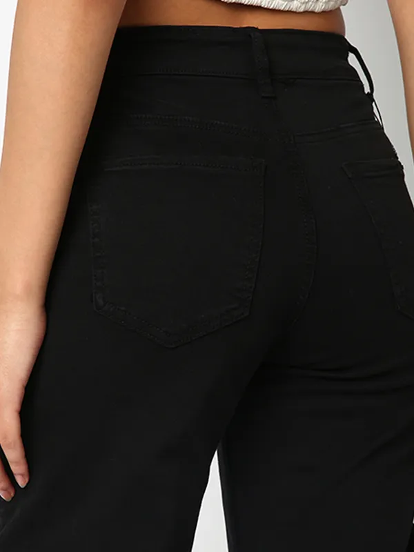 Deal classy black solid cargo jeans