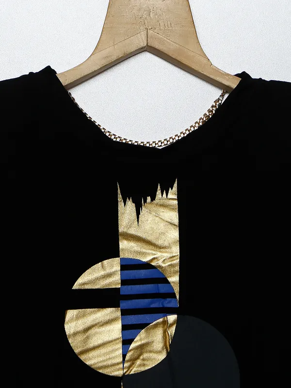 Deal cotton black printed top