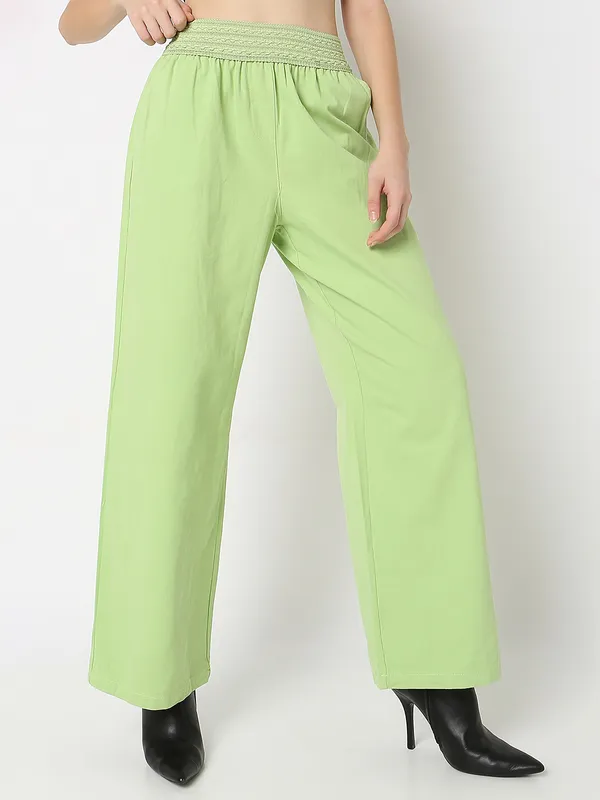 Deal green solid cotton flare pant