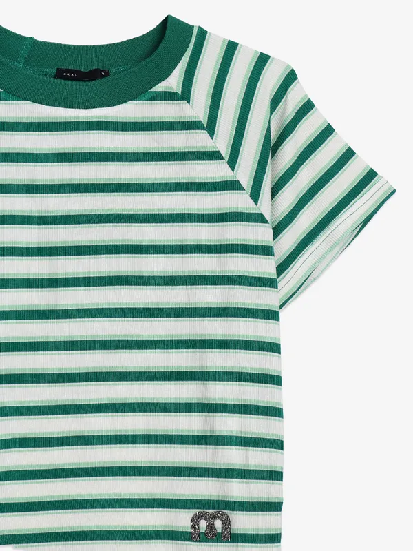 Deal green stripe top