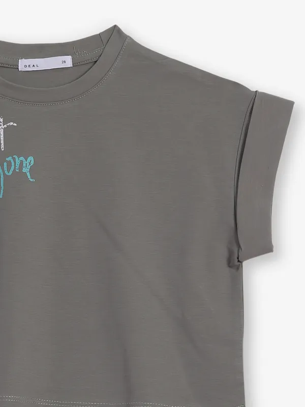 DEAL grey printed cotton crop top for girls