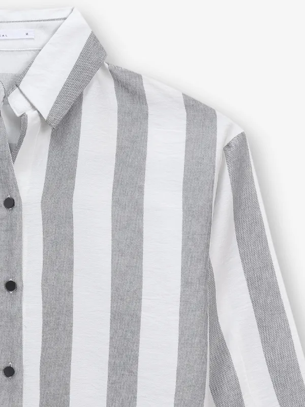 DEAL grey stripe cotton crop shirt
