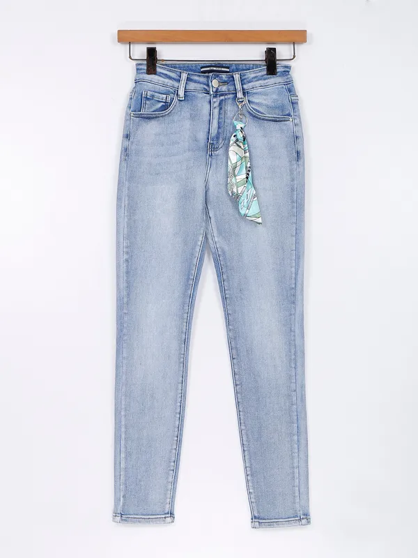 Deal ice blue washed jeans