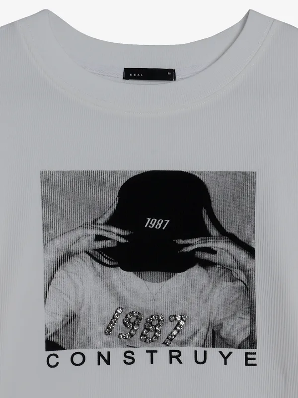 Deal latest printed white cotton t-shirt