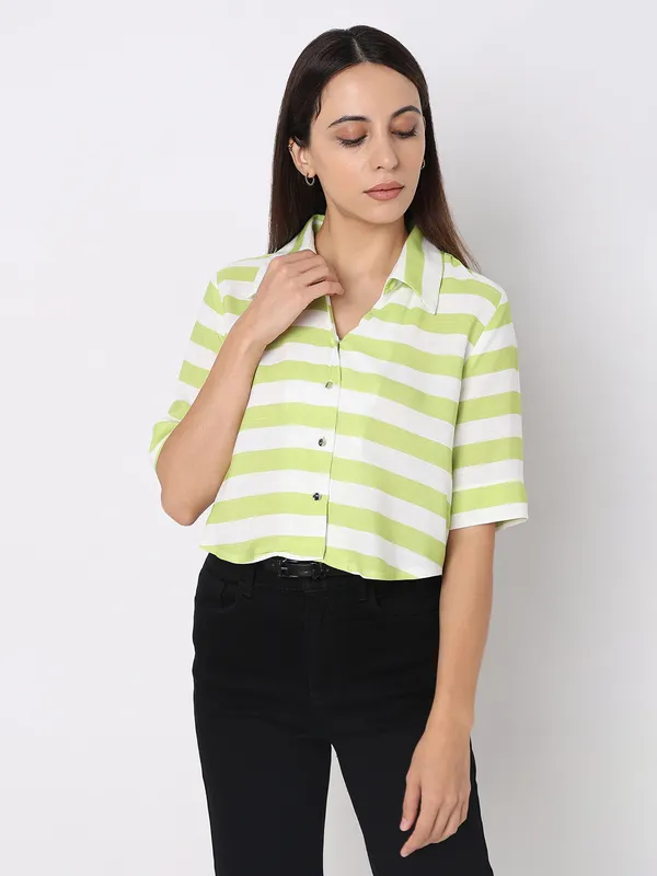 Deal black and white stripe crop shirt