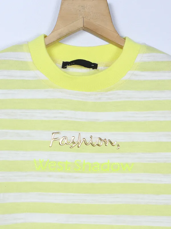 Deal light yellow cotton top in stripe