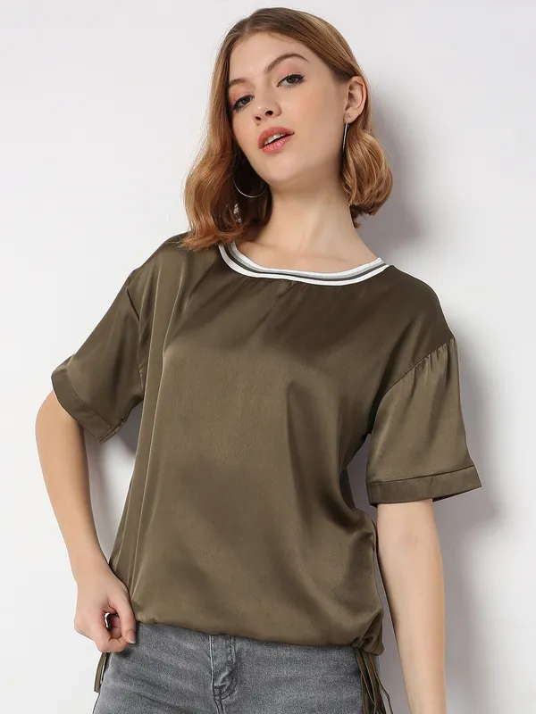 Deal moss green satin plain top