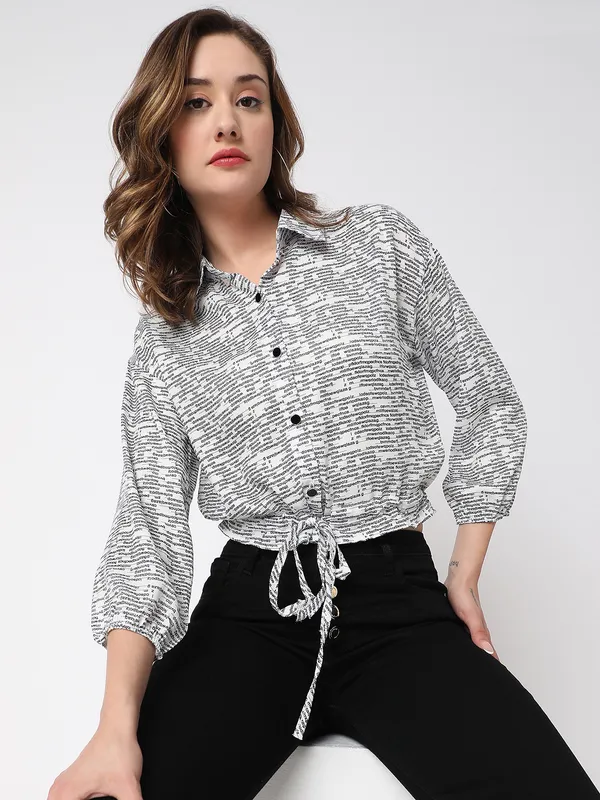 Deal off white printed top in satin