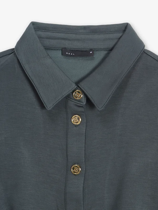 DEAL plain black cotton crop shirt