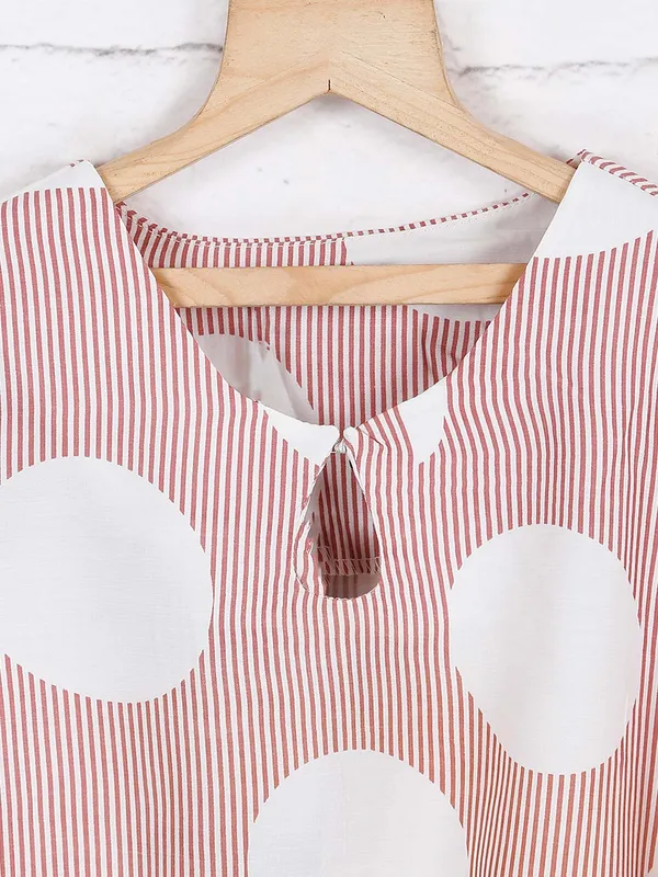 Deal presented printed pink cotton top