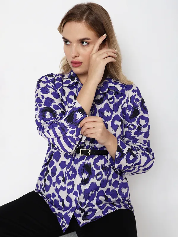 Deal purple and off white rayon shirt