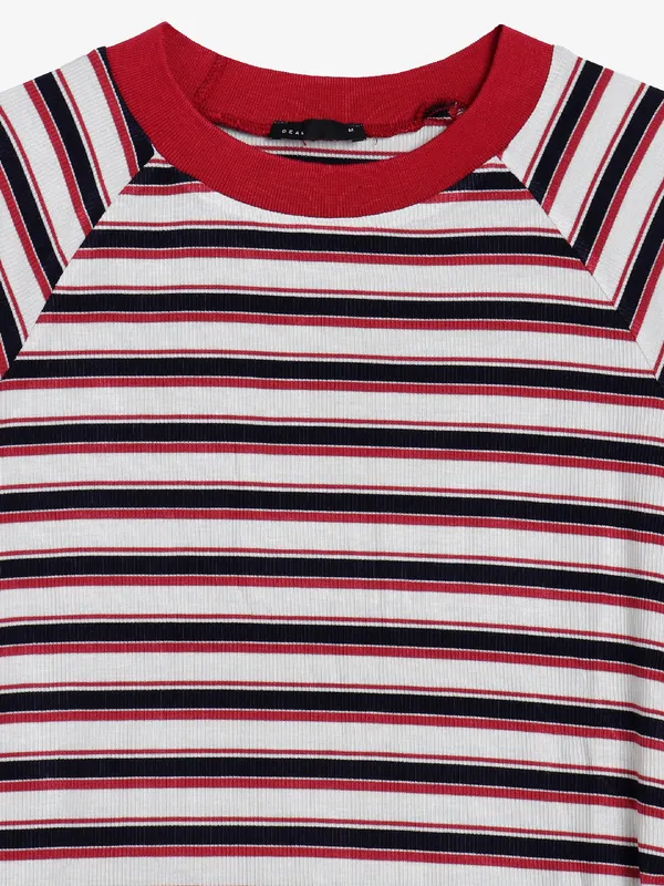 Deal red stripe top for casual