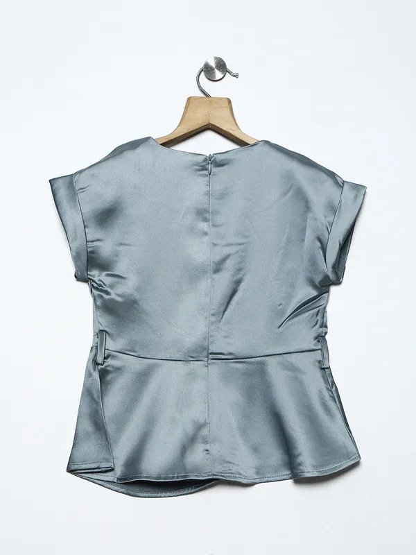 Deal satin grey plain top