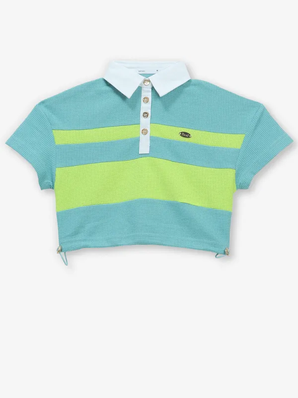 DEAL sky blue color block crop t-shirt