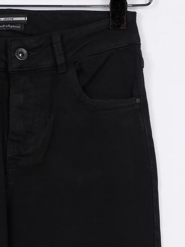 Deal trendy black solid jeans