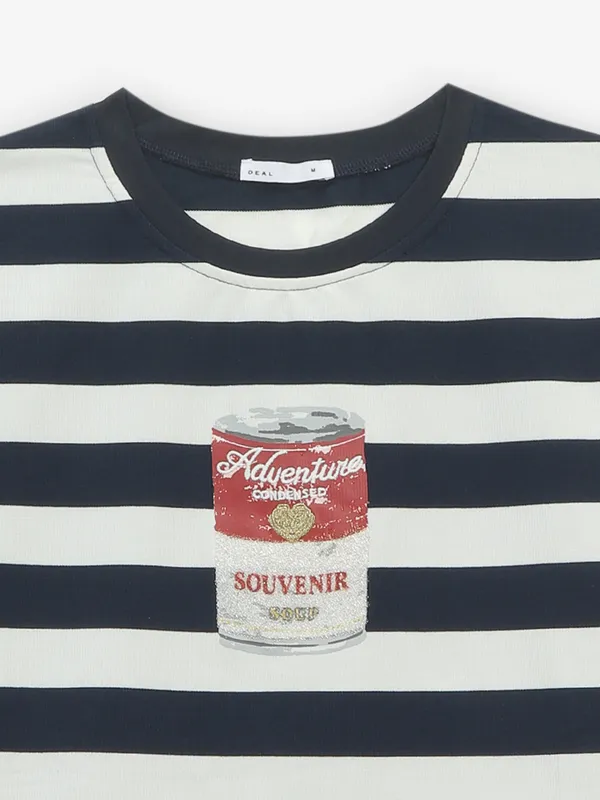 DEAL white and navy stripe crop t-shirt