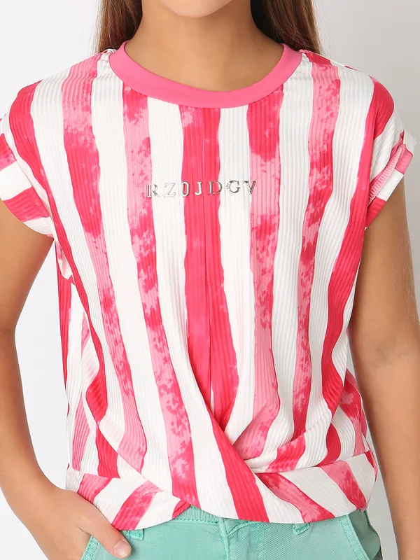 Deal white and pink stripe top