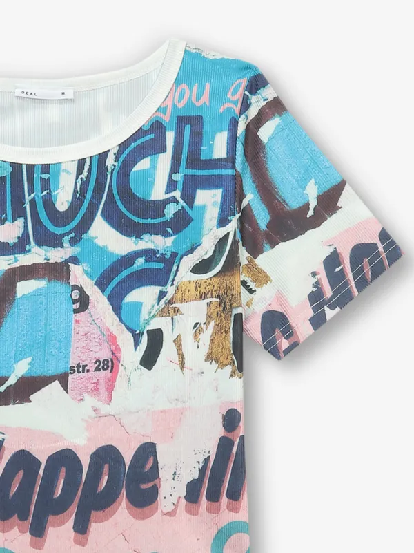 DEAL white cotton crop top with printed
