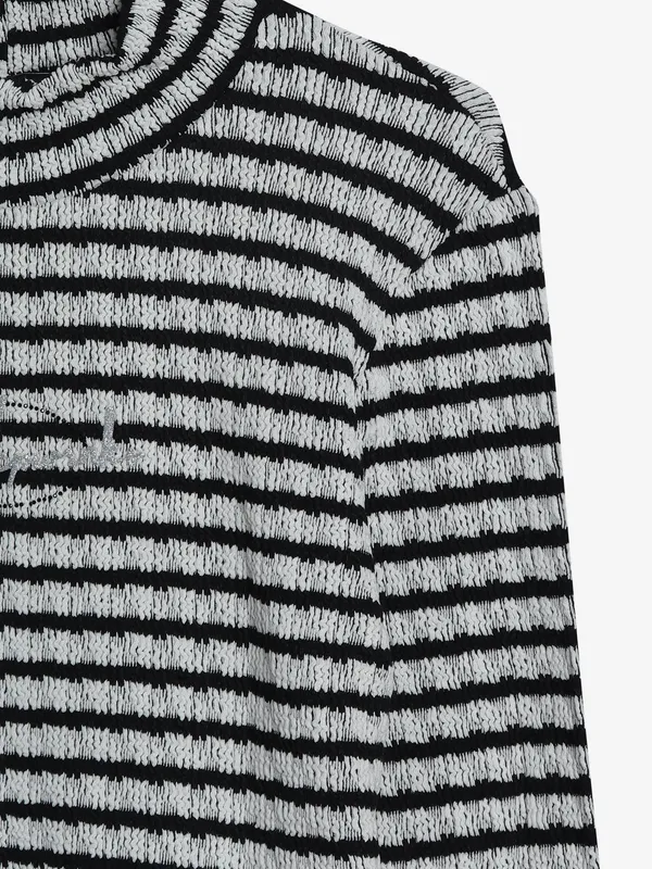 Deal white stripe knitted top