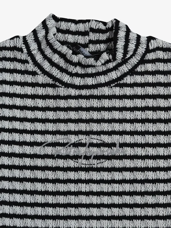 Deal white stripe knitted top