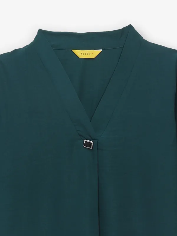Deep green silk plain top